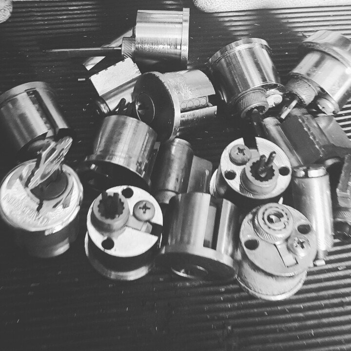 Undeniable2784's tweet photo. Need some locks rekeyed give us a call at 8508777297 or stop by at 1510 cap. Cir. Se suite e6 #locksmith #homelocks #homesecurity #locks https://t.co/vlBYPDxP8K