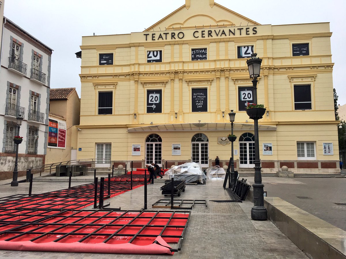 El <a href="/TeatroCervantes/">Teatro Cervantes</a> comienza a vestirse de gala para recibir el #20FestivalMalaga. ¡El viernes comienza la fiesta del cine!