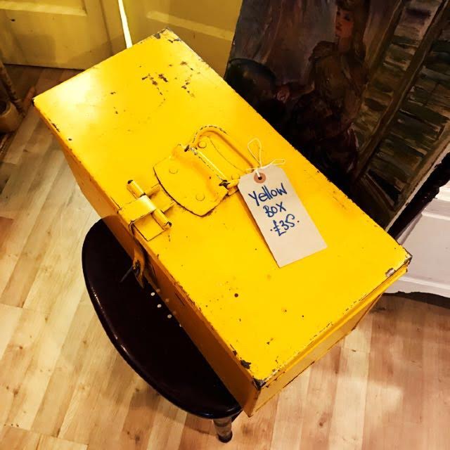 _CovetApp's tweet photo. Box of sunshine to brighten up your space? Yes please. #GetCovet for details: https://t.co/8R7LcugFEv https://t.co/EYRFK3ydv1