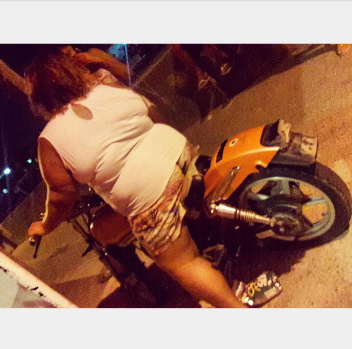 thutupvcs's tweet photo. Dando close na comunidade com a moto do meu môdelas ❤💏

#ngmmeaturaaaaaa #podesurta #shaydoarrochataai 🙊😹💋 https://t.co/xLBlH8c4Cs