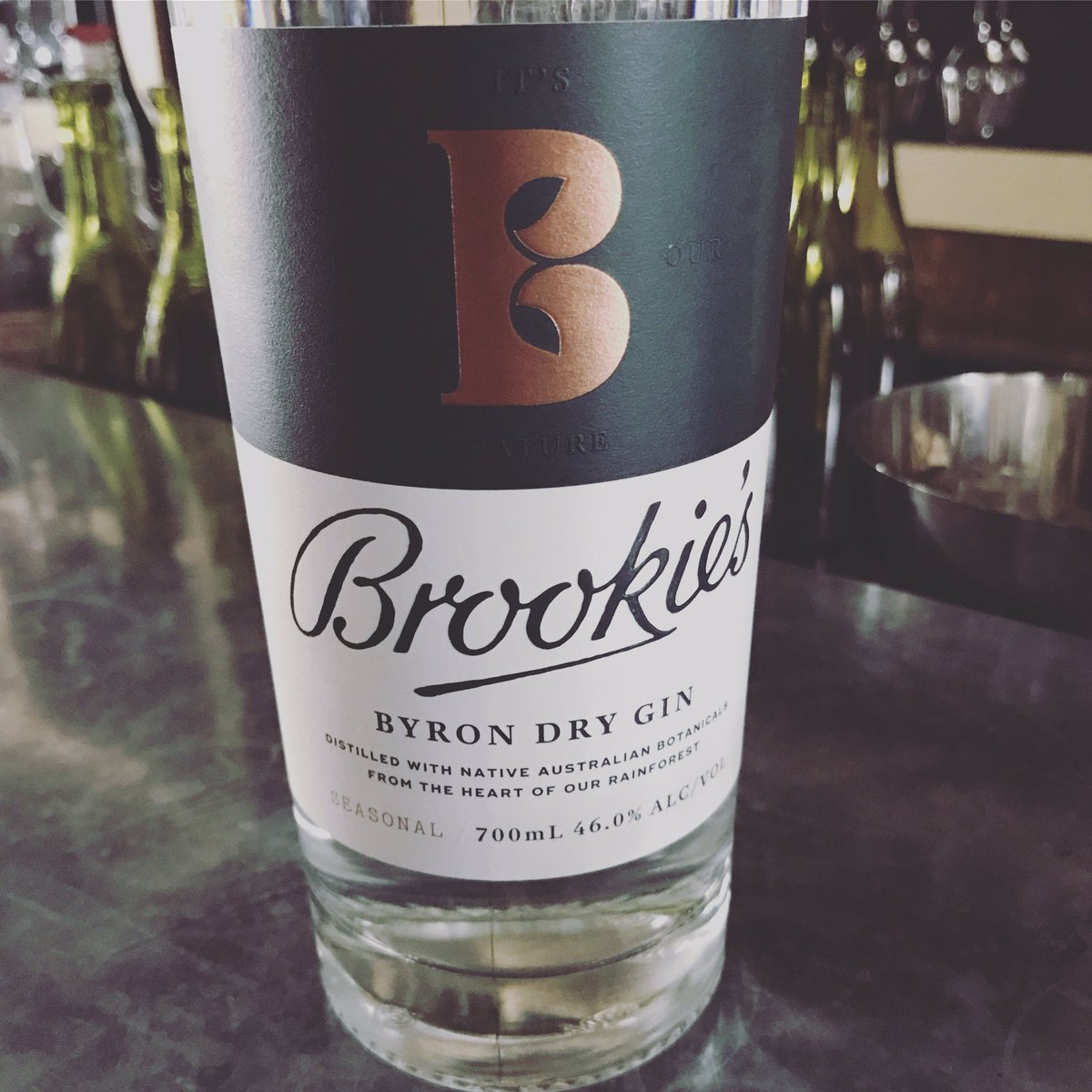 The Wine Library tweet media