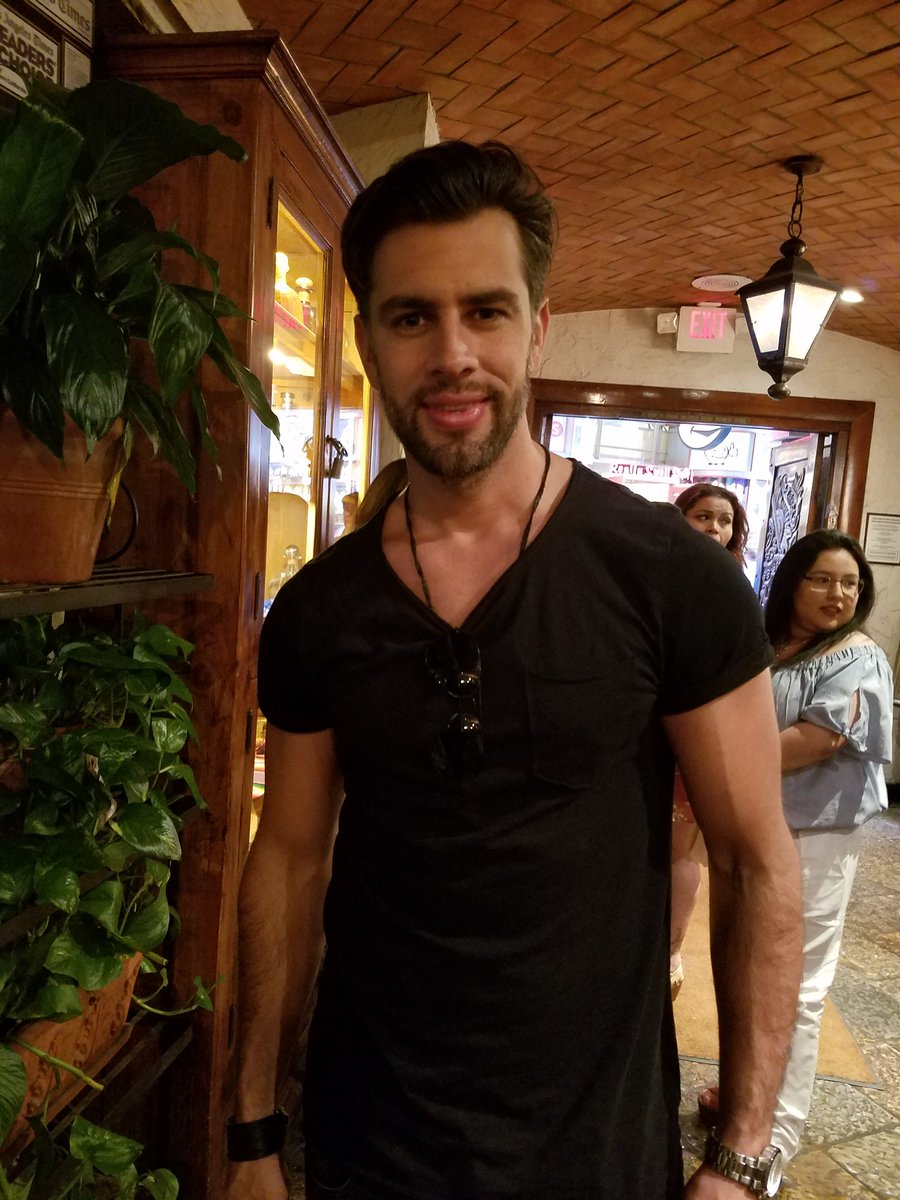 XiomaraF12's tweet photo. @Tuchis19  ahí te va esta hermosa 📸 @CHRISDELACAMPA 😍😍😍😍 https://t.co/CiTDCupuSq