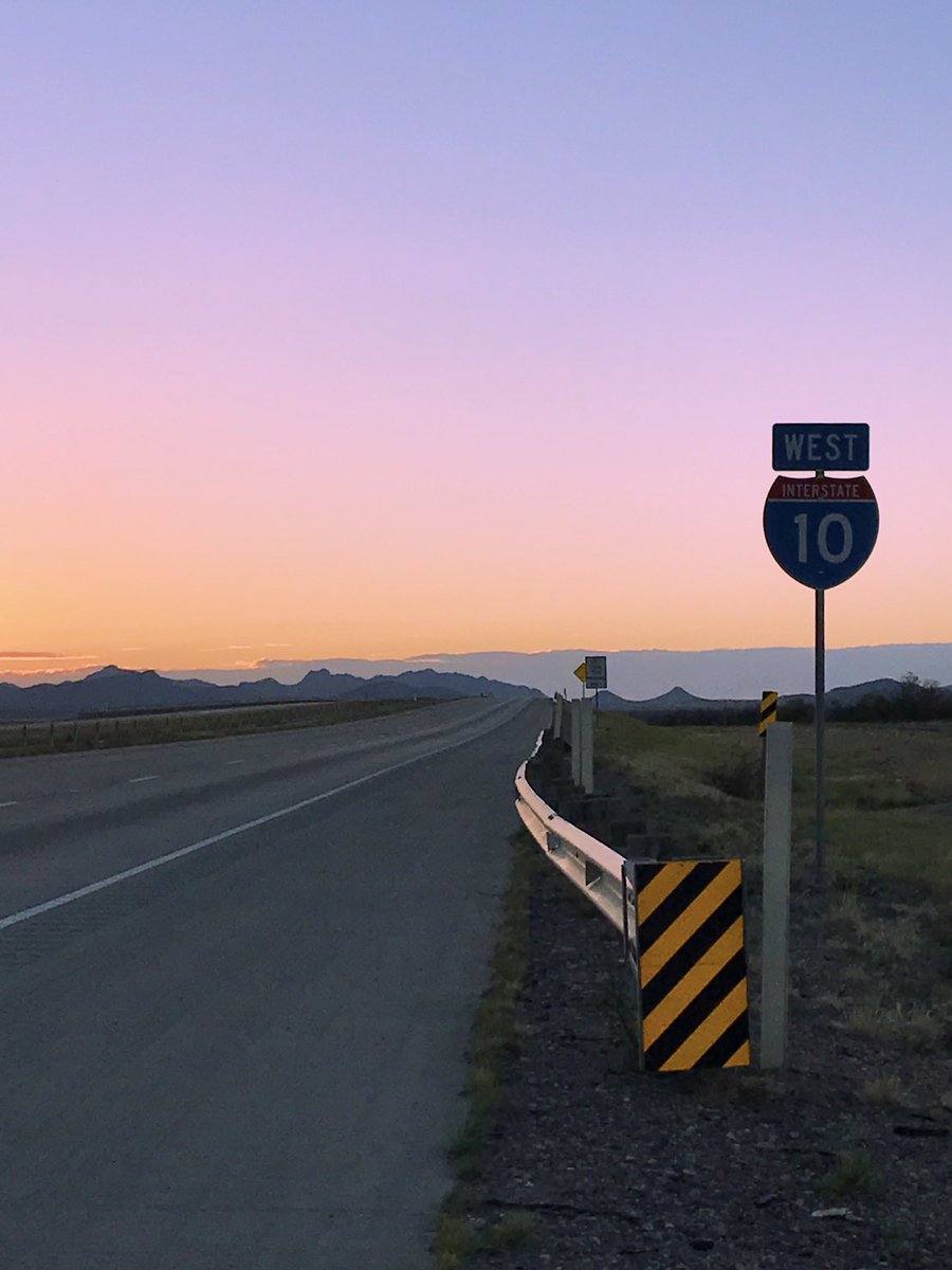 jess_highlander's tweet photo. On the road again 💖#Texas #i10 https://t.co/wSwKYt9YFy