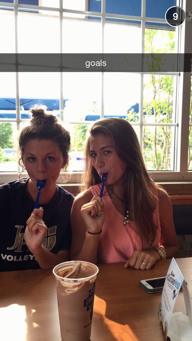 makeilasmith's tweet photo. Happy birthday @MathenyAshley🎈🎉Can't wait for next year with you!!!! Love yaaa https://t.co/pm2VMfkJjt