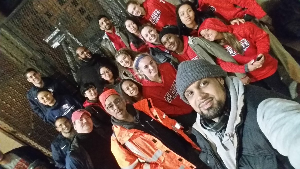 <a href="/AgfQc/">QC AGF</a> fellows <a href="/QCKnights/">Queens College Knights</a> Fencing, Volleyball, and Men's soccer team, doing our first #midnightrun of semester. Feeding the Homeless of NYC