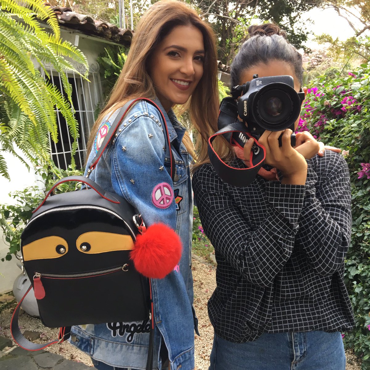 JLANGstore's tweet photo. Behind the scenes for Life Flares Blog with @alexaaraya01! Every day a new adventure at #JLANG Casa Torreón 👀💥🌺 #blog #fashionblogger #jlang https://t.co/XAVVQwOZzT