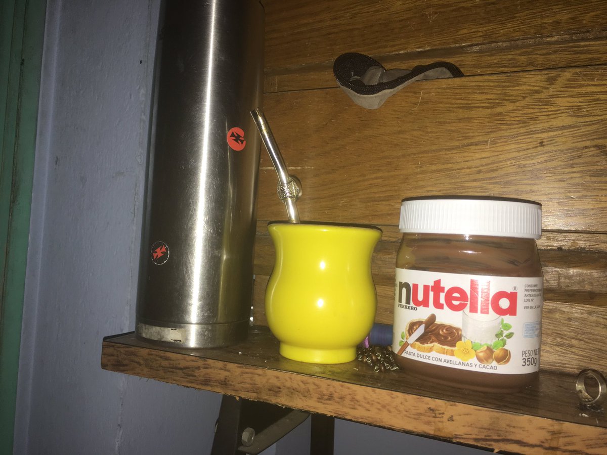 GorilaElecto's tweet photo. #MomentoChinchin tranqui,con mate y algún dulce @todonoticias @riflevarela @javierfabracci @fmercuriali #PARALAAA (perdón por el pnt 😉) https://t.co/HXs4lGkehU
