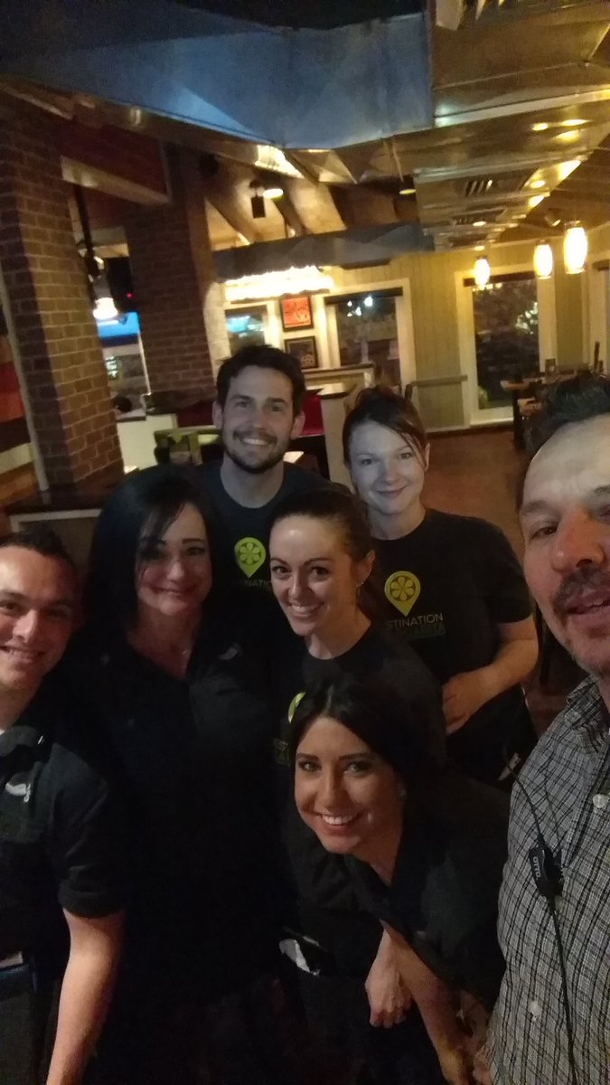 alanctaylor1's tweet photo. Love these Layton Chiliheads #guestmanager #chilislove @johnoznelson111 @KevoBSU @DingmanAdam @chris_kolin @CDu_Chilis https://t.co/jlr0QOXiit