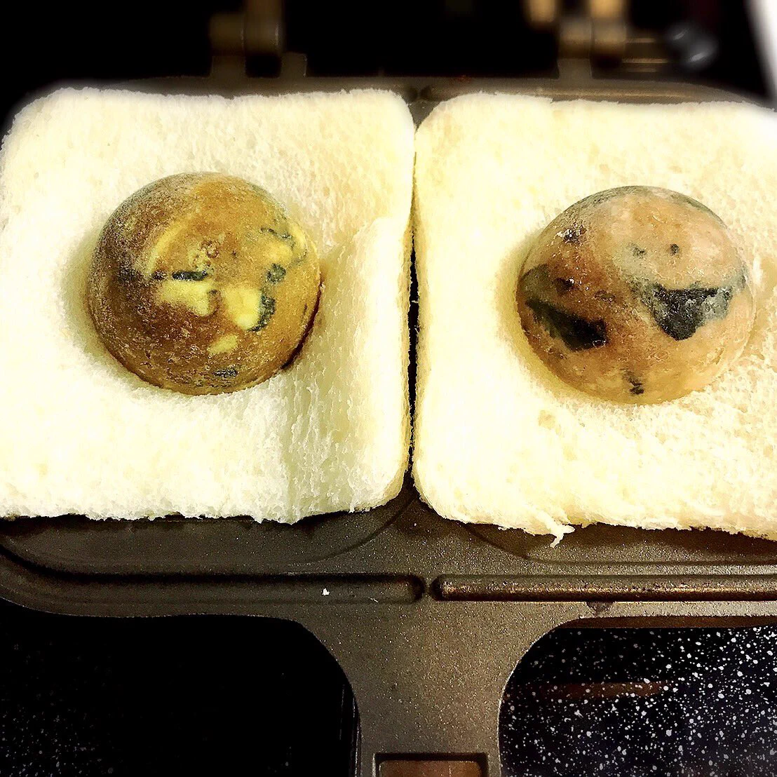 ジャストサイズw『おにぎり丸』でホットサンドを作ってみたwww