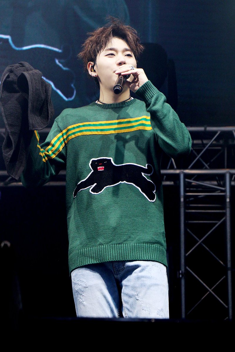 BlockB_united's tweet photo. [GALLERY - 27 Photos] Block B on 2017 BLOCKBUSTER Tour Live in Europe. https://t.co/GczWMCfWeC https://t.co/6YePr5INat