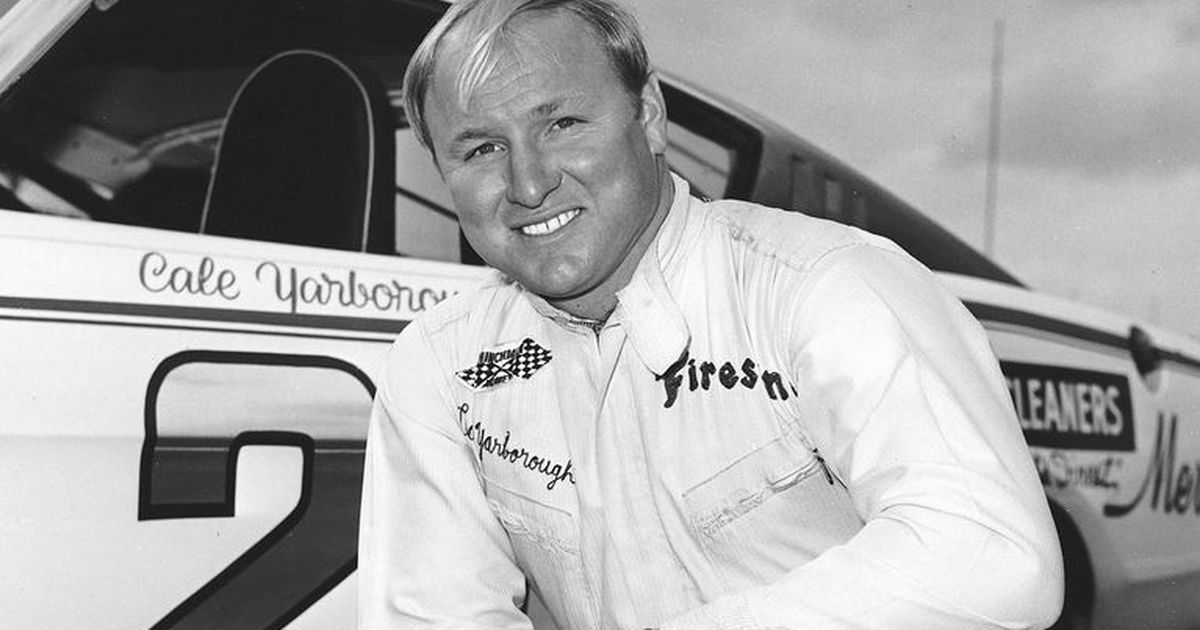 Happy 78th birthday to Hall of Famer Cale Yarborough  via 