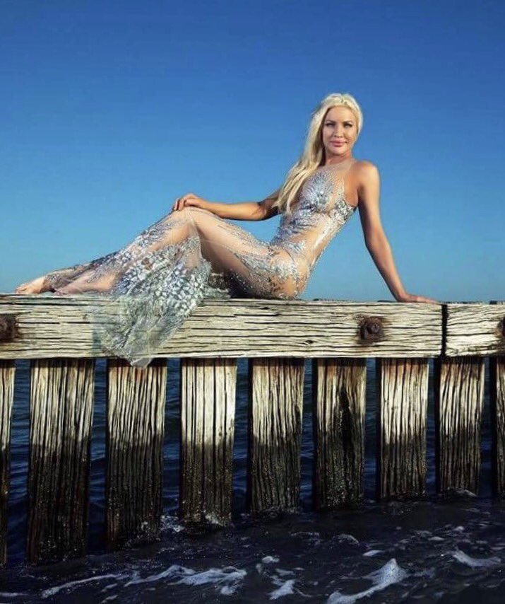 BrynneEdelsten's tweet photo. Headlining #aronkatona A/W 2017 Collection Mermaids of the Deep. Photography by #gregdesiatov #brynnegordon #mermaid #Melbourne #photoshoot https://t.co/uLPy8ySepj
