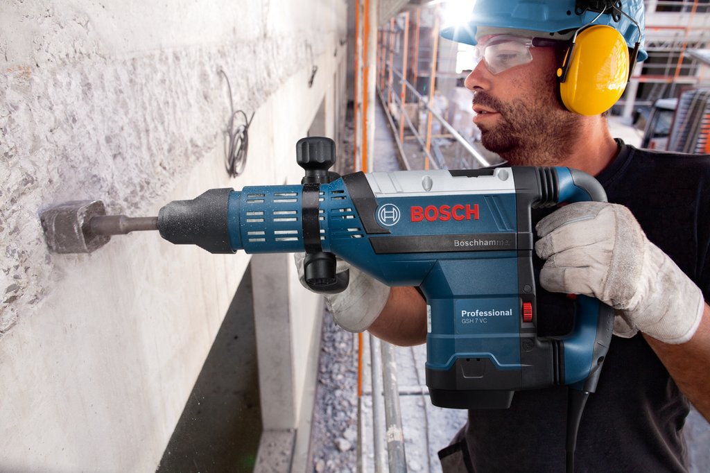 GermanGulfEnt's tweet photo. #Bosch brings you the perfect #powertools for continuous horizontal #chiselling. Get in touch! #handtools #drills #impactwrenches https://t.co/pVq5eGYlJa