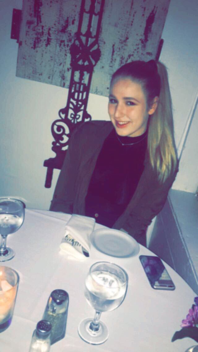 gracedstewart's tweet photo. Natasha's first @SurRestaurant experience 👏🏻💖 https://t.co/x1haLaN1qy