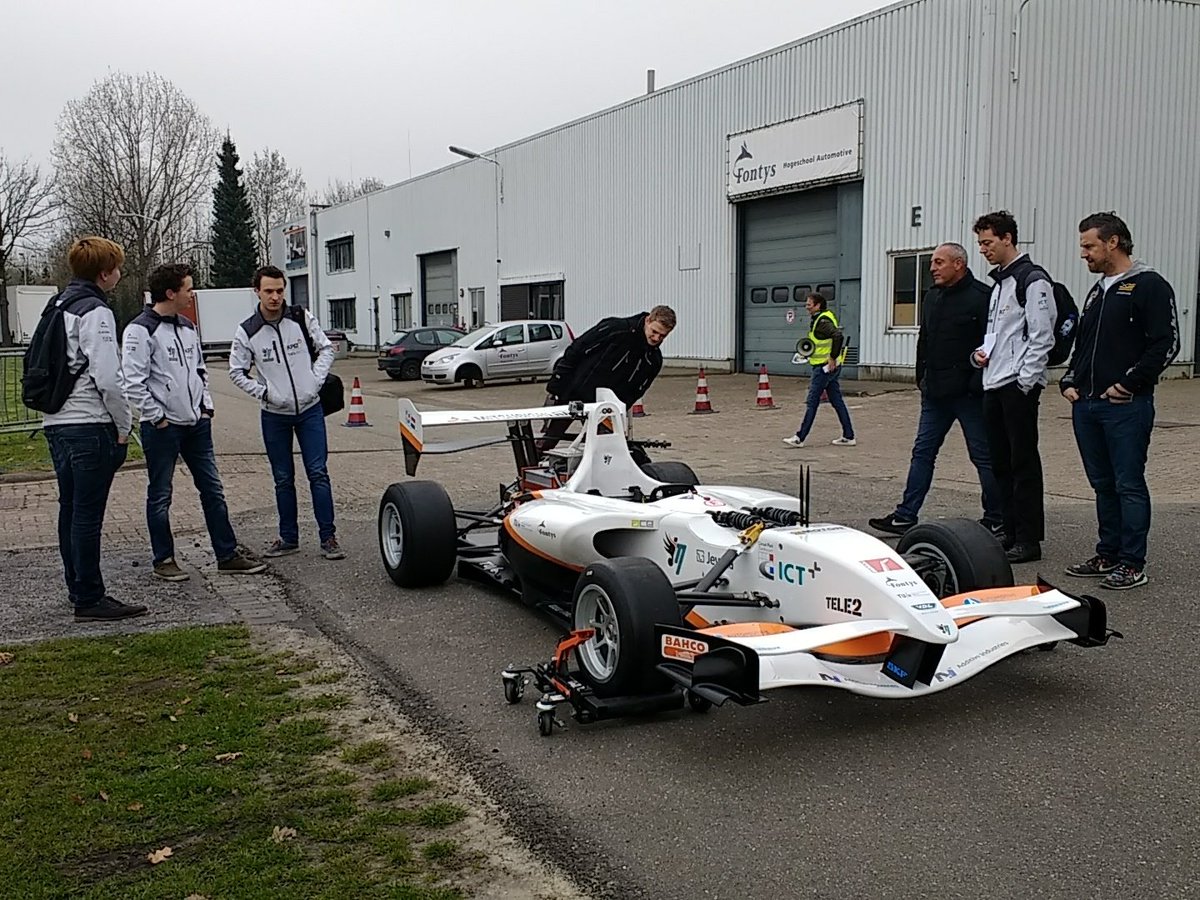 TUeInMotion's tweet photo. The #automotiveweek is in full effect! Keep out for live updates of our first public demo (13:30 - 13:50)! @AutoCampus_NLD https://t.co/3vAsR0jt07