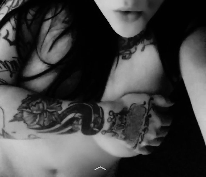 Goodnight loves 🖤💋 https://t.co/01PyuOI4Hd<a href="/tag/pornking"class="tags"><span>#pornking</span></a>