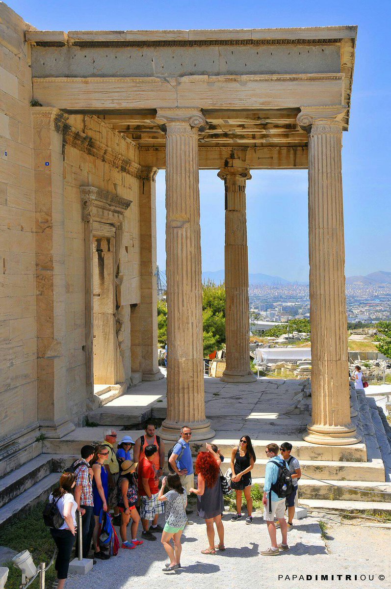 AthensWalking's tweet photo. In awe of the #Ancient #Greek achievement​s on top of the #Acropolis! 🏛😯🇬🇷 #Athens #visitGreece #Greece #travel #thisisAthens #travelGreece https://t.co/CRZQncjZE8