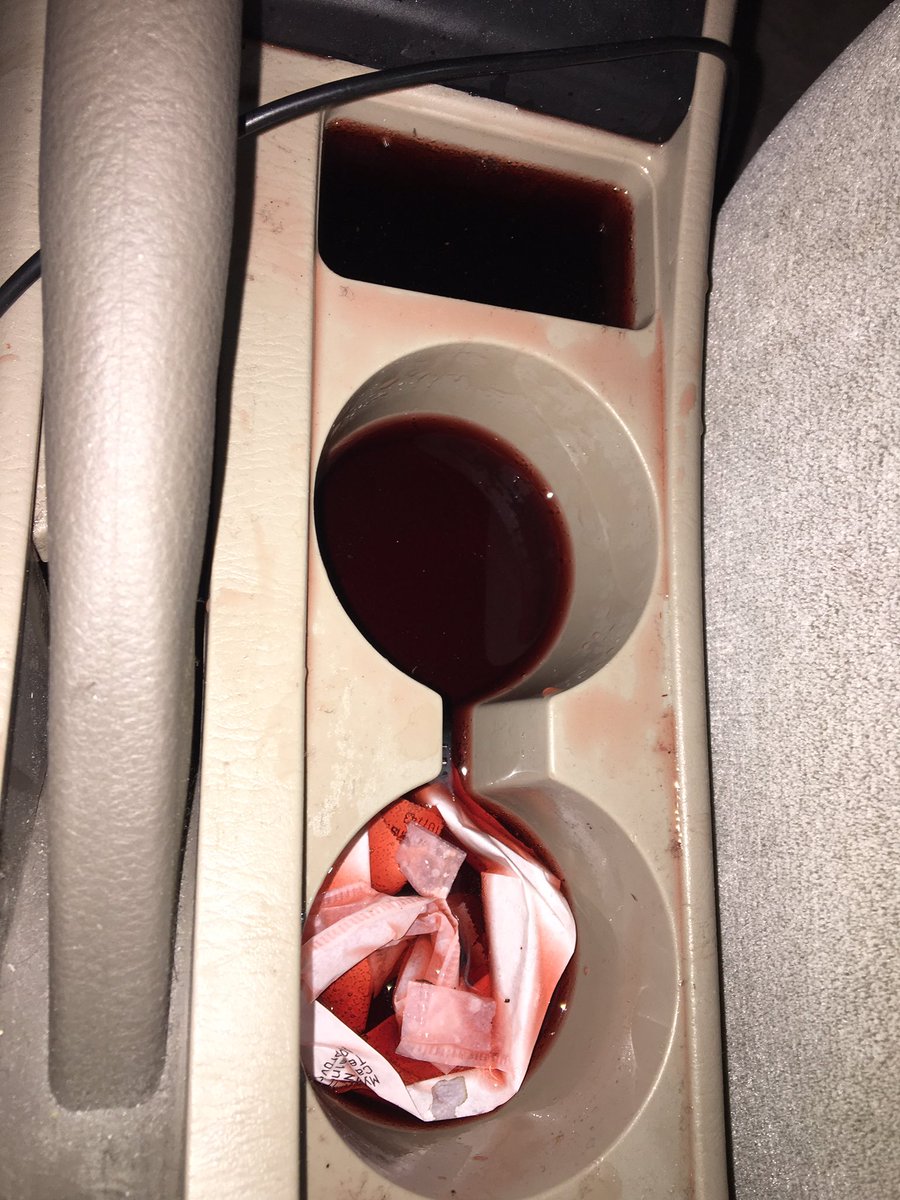 danwritesmusic's tweet photo. I wish I could say this was the first time @CookOut gave me a cup with a hole in it :( https://t.co/fmgJx5N5lT