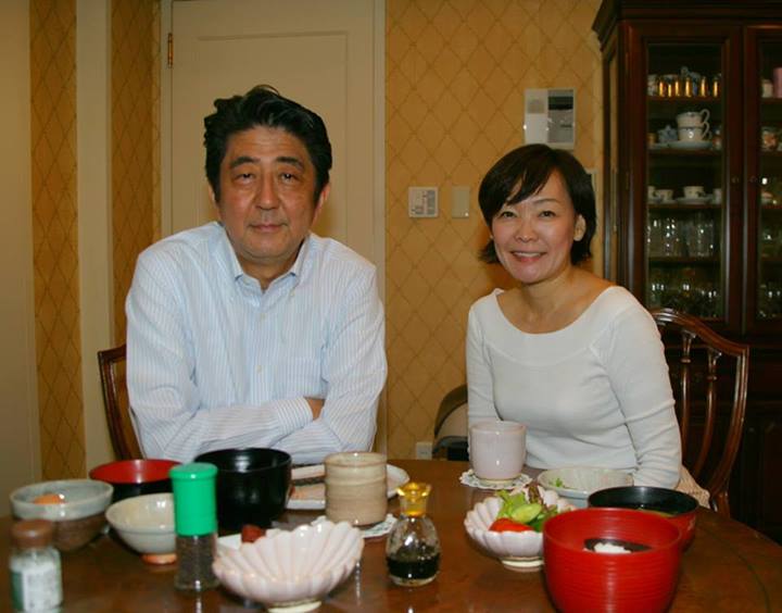 watanabeatushi's tweet photo. 国難であります。シナや北鮮のスパイ(工作員)は、政界、官界、マスコミ界、司法界、凡ゆる処に潜入しています。日本が成熟した民主主義国家であり、安倍内閣は長期安定政権が求められています。野党４党、メディアの謀略に屈してはなりません。安倍総理と昭恵夫人を全力で支えてまいります。 https://t.co/YIRFn1mhhH