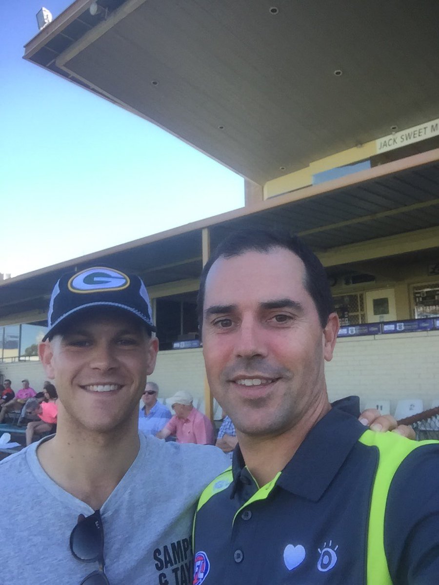 Great to catch up yesterday in Perth with this young debutant ahead of his <a href="/AFL/">AFL</a> debut in #AFLFreoCats in my old #22. #dreambig <a href="/UmpireAFL/">Umpire AFL</a>