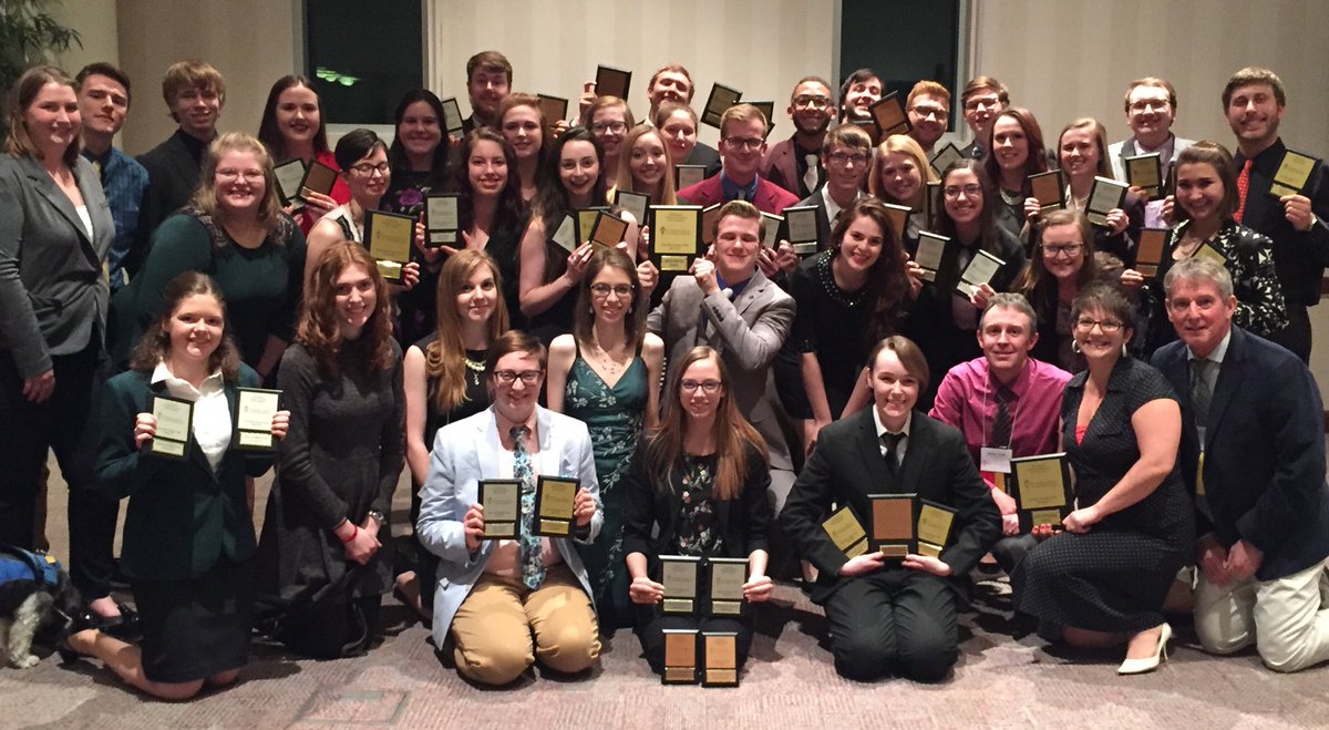 martyfeeney1's tweet photo. SPEECHDEBATENationals 2017
34 trophies, 3 National Champions, 2nd in Debate.
6th place Overall
@SimpsonCollege https://t.co/MutvPHYEvw