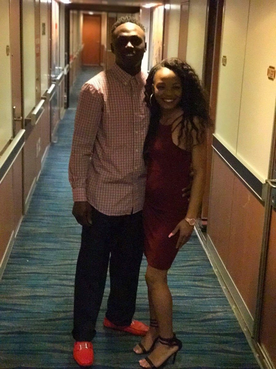 demarcusflenoy1's tweet photo. #CaptainsDinner #Bahamas #SpringBreakTakeOver https://t.co/zJXefBK6Bv