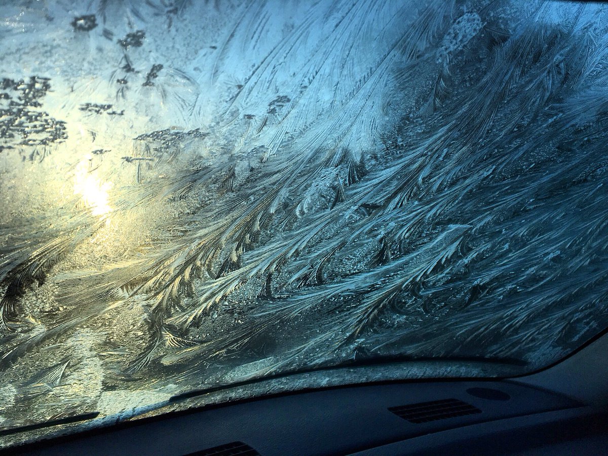 EKjarsgaard's tweet photo. Sunrise thur a frosty windshield #sunrise #frost windshield #ice art #colors https://t.co/EKxGoGHxPm