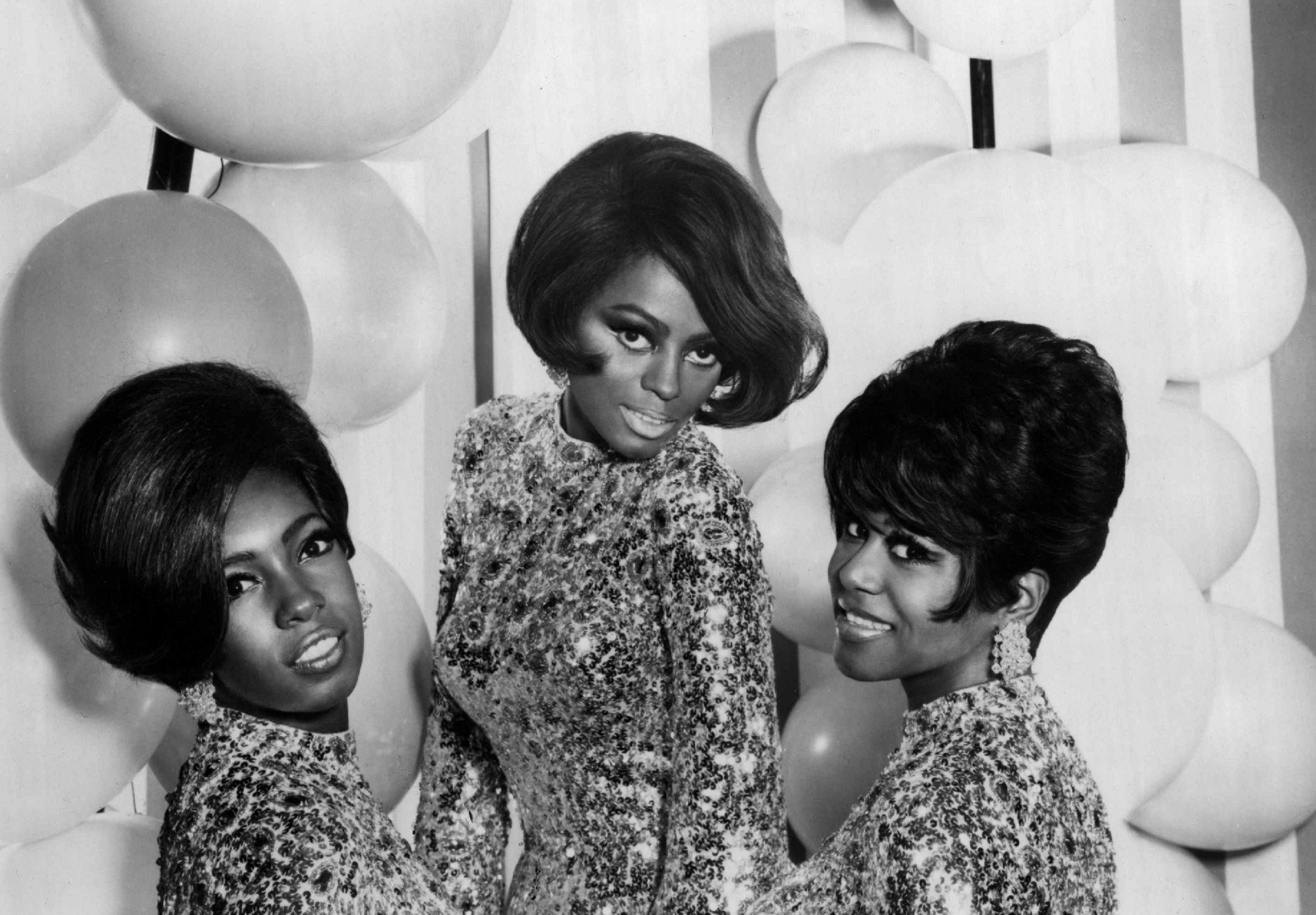 Happy Birthday to Diana Ross(middle), who turns 73 today! 