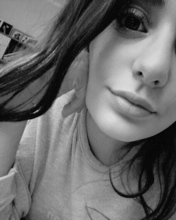 kül gibi değeri olan insanların kendilerini ateş sanması ne garip 😊