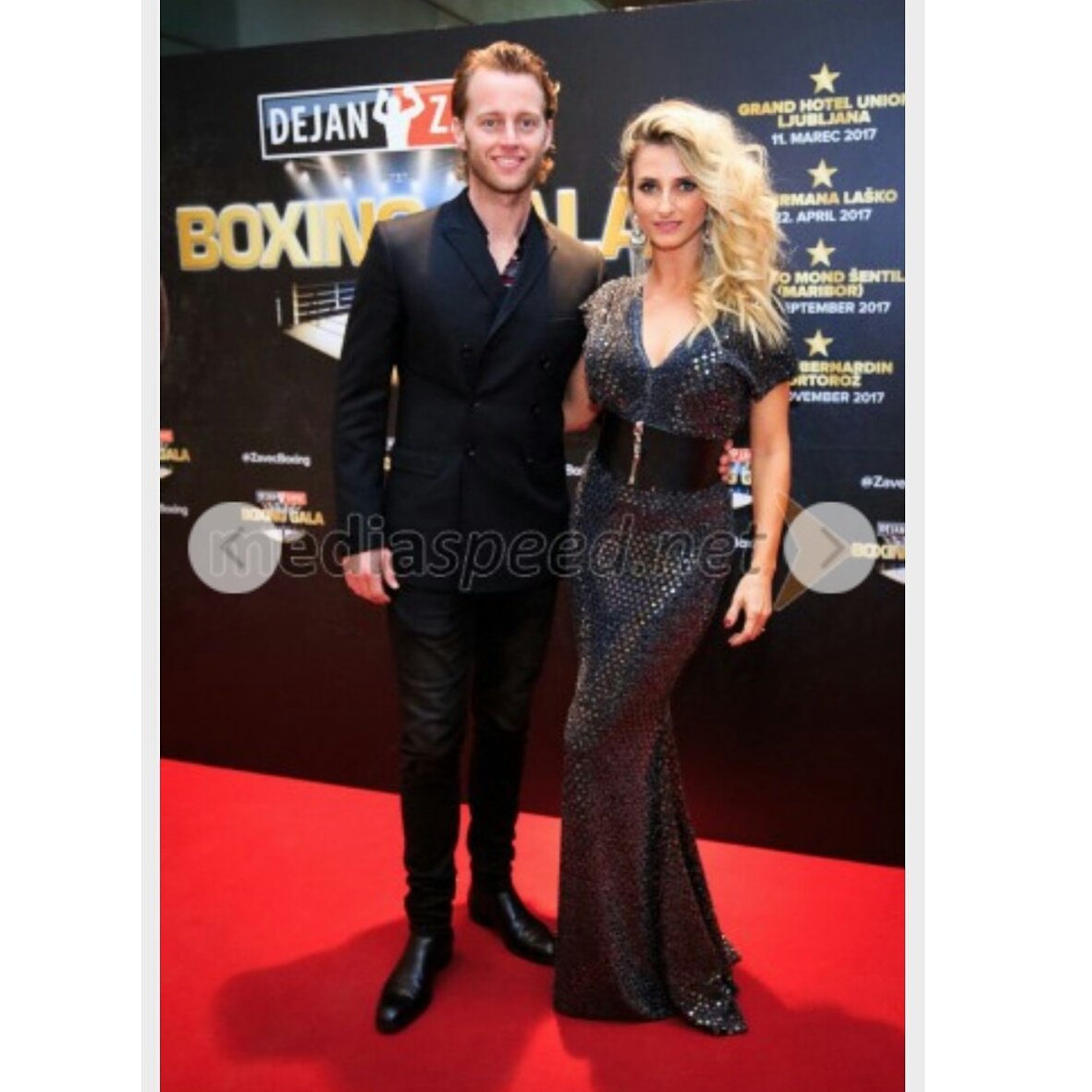 GGWdesign's tweet photo. #galaboxing #redcarpet wearing #ggw @GGWdesign #highfashion #fashion #couture @GordanaGW @TrentWhiddon https://t.co/2IbceUs2Eq
