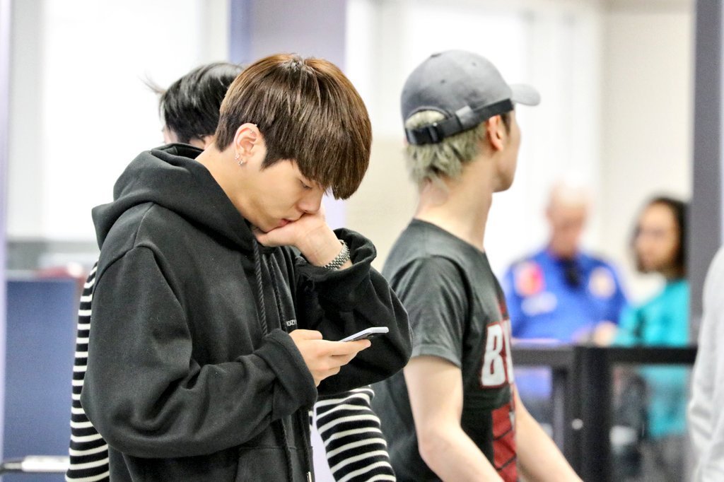 170325 #Jonghyun #Key #Taemin - Los Angeles International Airport