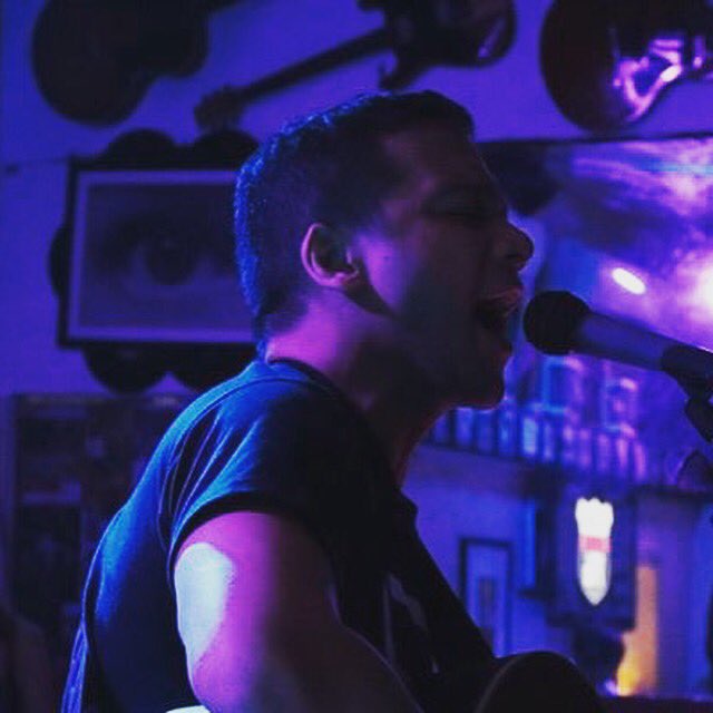 thebletdown's tweet photo. Mondo Castro. john maxwell, gallup strength,semotional intelligence coach.  guitarist wannabe. a beautiful letdown. #thebeautifulletdown https://t.co/oEJjhgvPp5