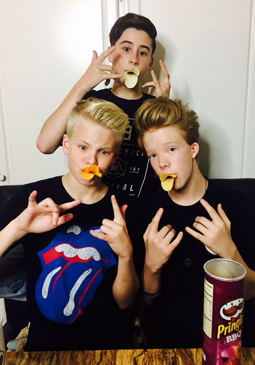 carsonlueders's tweet image. That live stream was lit. Let&apos;s do it again soon! @CodyVeith @cadenconrique @Pringles #PringlesChallenge