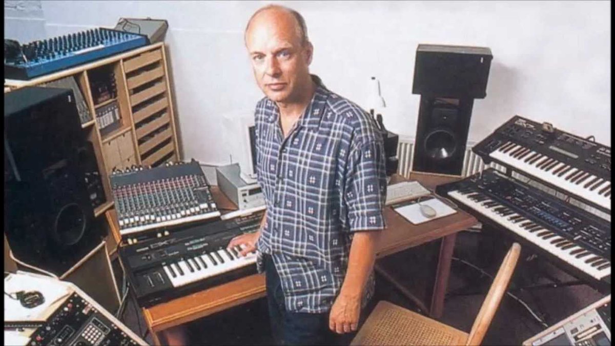 dark_shark's tweet photo. Brian Eno: Mr. Zoom in INTERVIEW August 1990 #U2 #DanielLanois #TheJoshuaTree #HugoLargo #RichardRorty https://t.co/oiNupncyjB https://t.co/HDiDW4bnUz