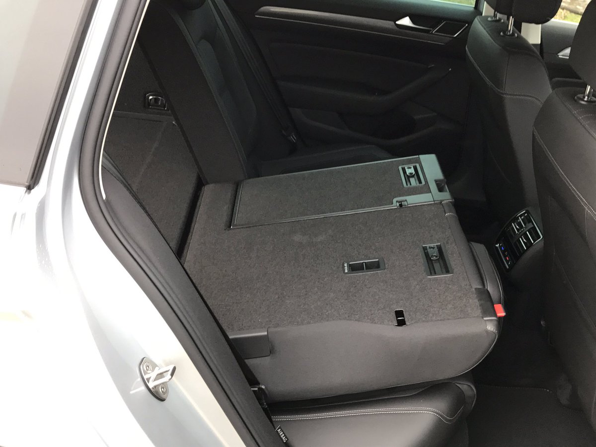 Gerd Kebschull Vw Passat Alltrack 150 Ps Tdi 39 550 Euro Extras 57 007 Euro Adblue Volkswagen Vwpassat Vwpassatalltrack Vwpress De Volkswagen T Co Rpmydxkd6k