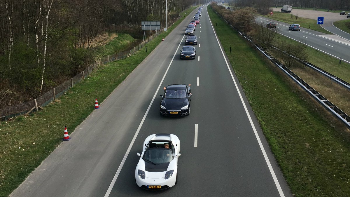 Zoveel elektrische auto's bij elkaar heb je nog nooit gezien brabantn.ws/Vte