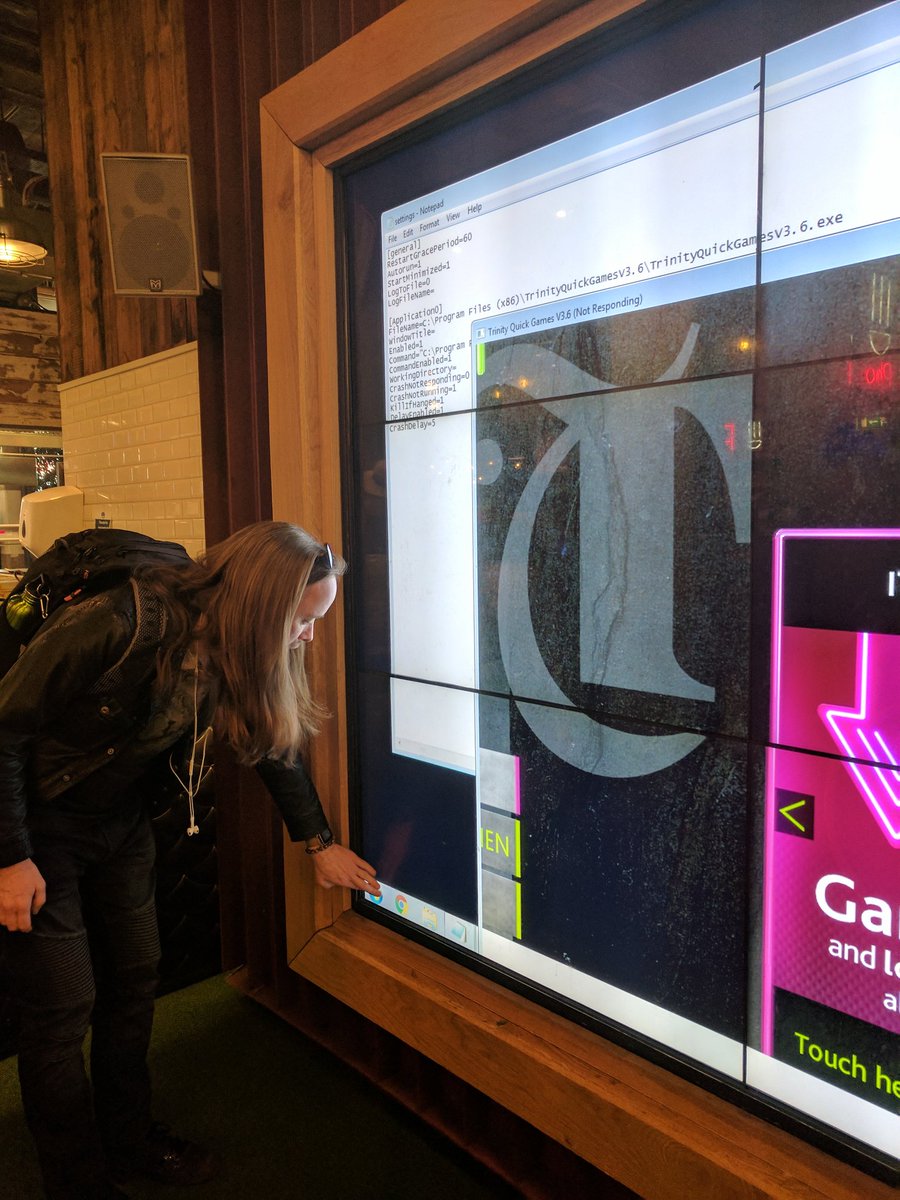 CaylinSSmith's tweet photo. I guess it's in our nature to fix media, even outside of work. @sgwhibley #bldpres https://t.co/MYWtss57bb