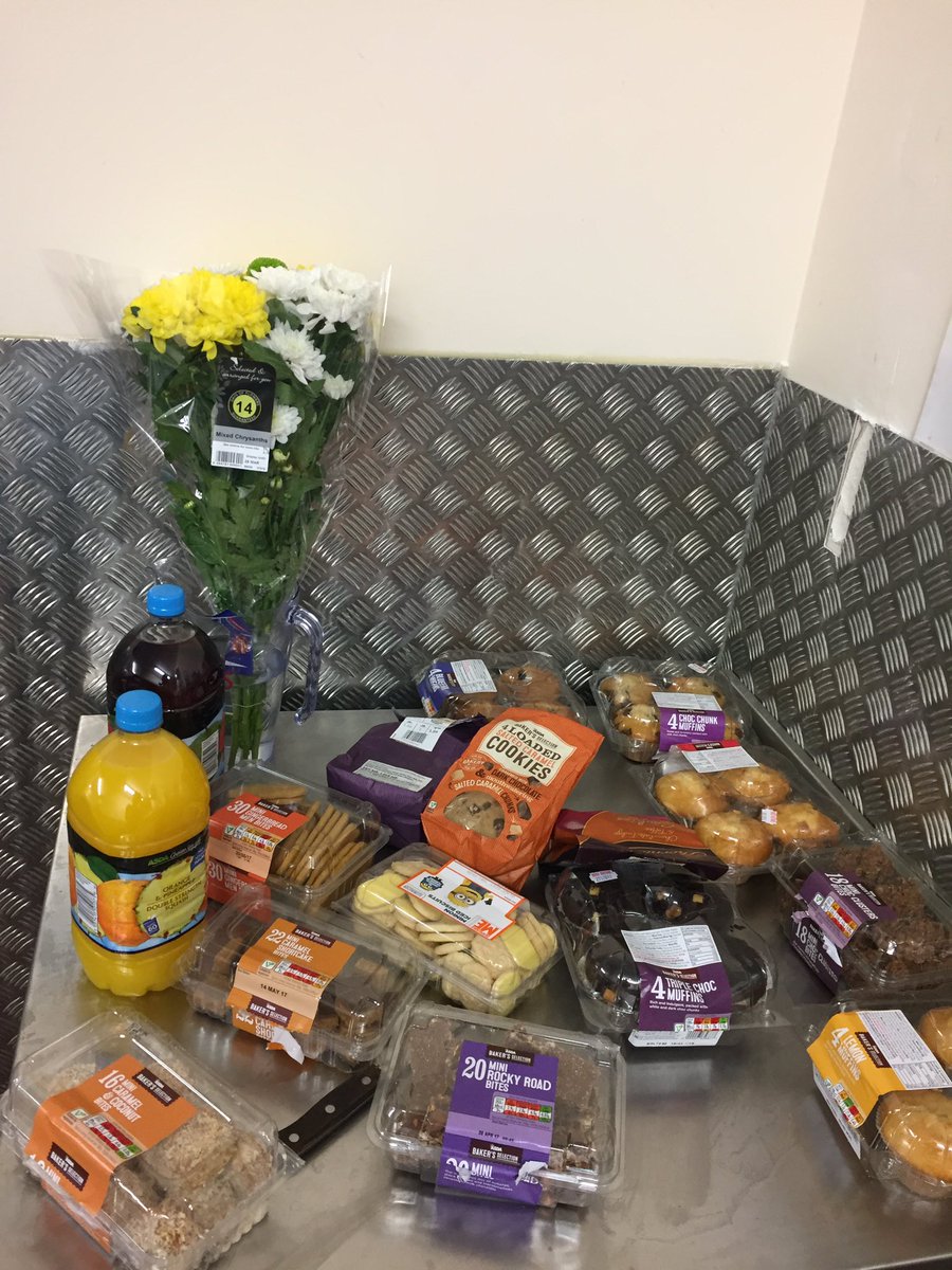 Team treats to get us through #MothersDayMadness! <a href="/ianvance83/">ian vance</a> <a href="/GRigden/">Retirement Life is great</a>