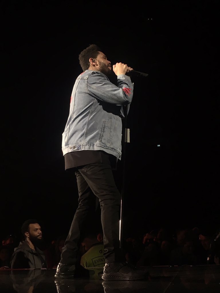 StarboyWT's tweet photo. #PHOTOS: Abel in Glasgow, via @chiesaaa_x. #LegendOfTheFallTour https://t.co/ScQAk0MYo1