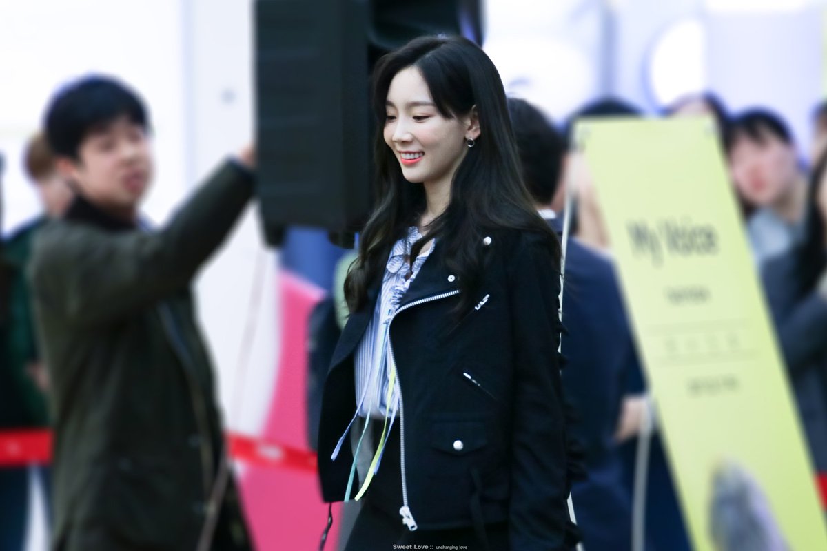SweetLove_ss's tweet photo. 170317 태연 코엑스 팬싸(4) #태연 #taeyeon 김실장님💕💕
https://t.co/I6ykkIzTZY
https://t.co/UJrogp7HDz
https://t.co/8A3vlQUTfs
https://t.co/vY5d1Wbt5m https://t.co/wRgZUR1iCR