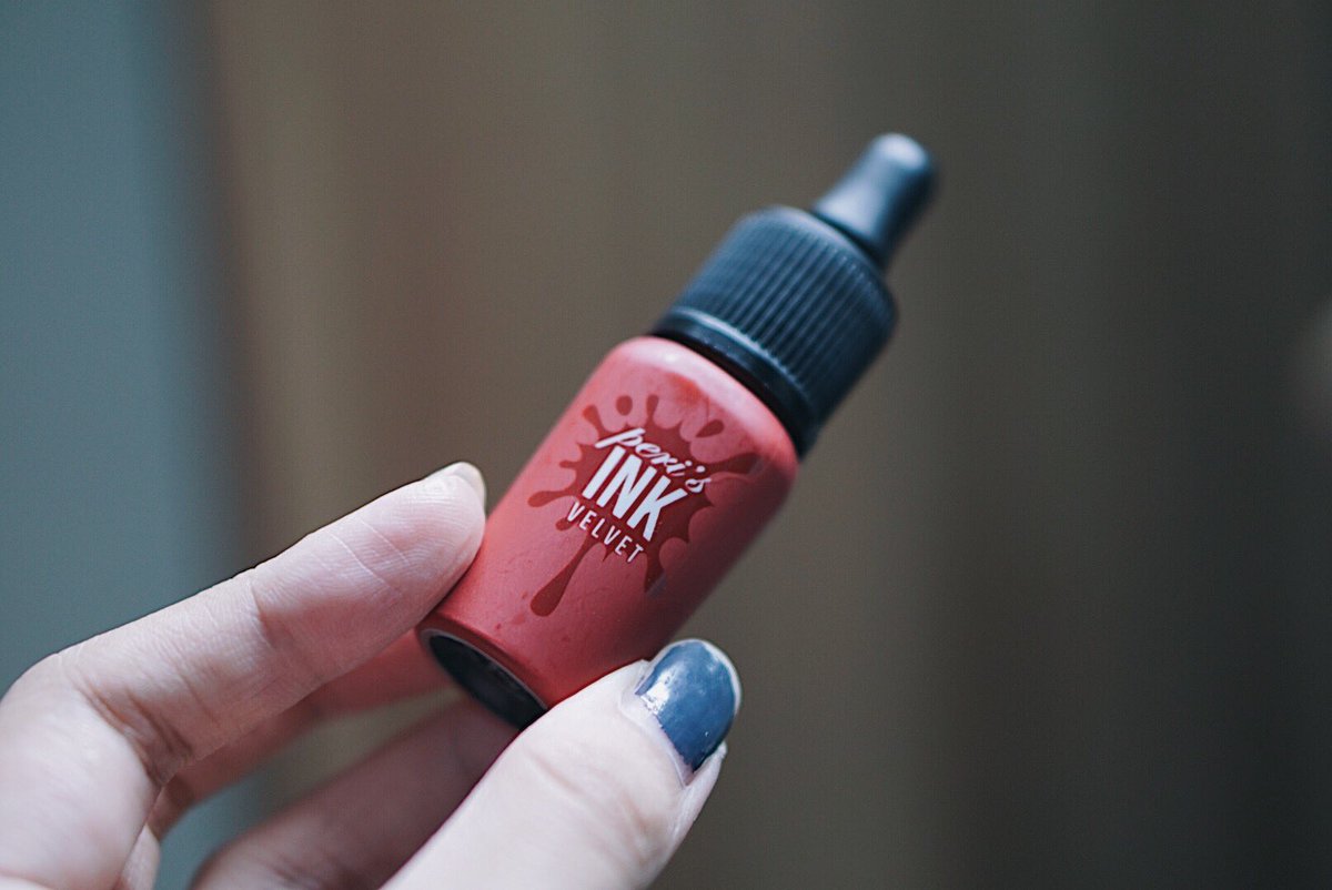 waiibearbie's tweet photo. ของเล่นใหม่ Peripera Ink Velvet เบอร์ 5 มันดีงามมากแกร ติดแน่นมาก เคยไปว่ายน้ำ 2 ชั่วโมงปากยังอยู่555555 #HowtoPerfect https://t.co/QFaDpOFYER