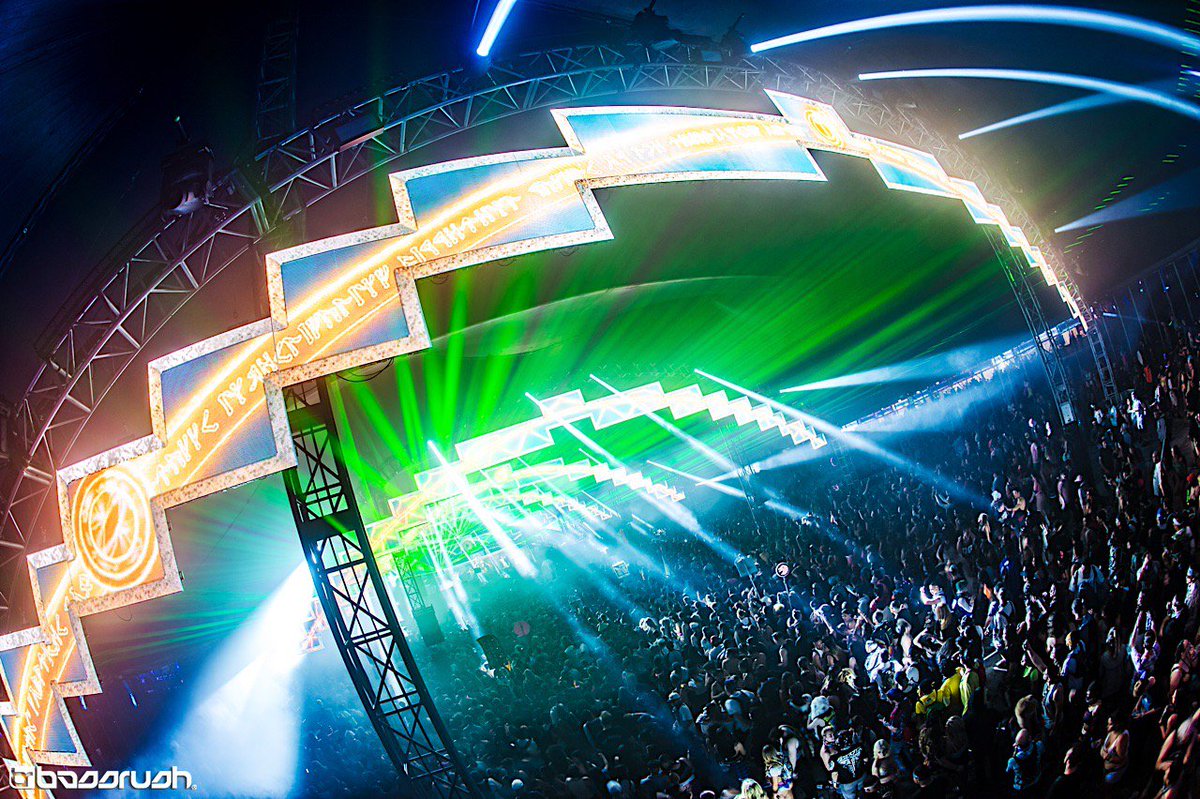 bassrush's tweet image. Rage with #TeamBassrush at the #OuterRealm! 🌊 @BeyondWland