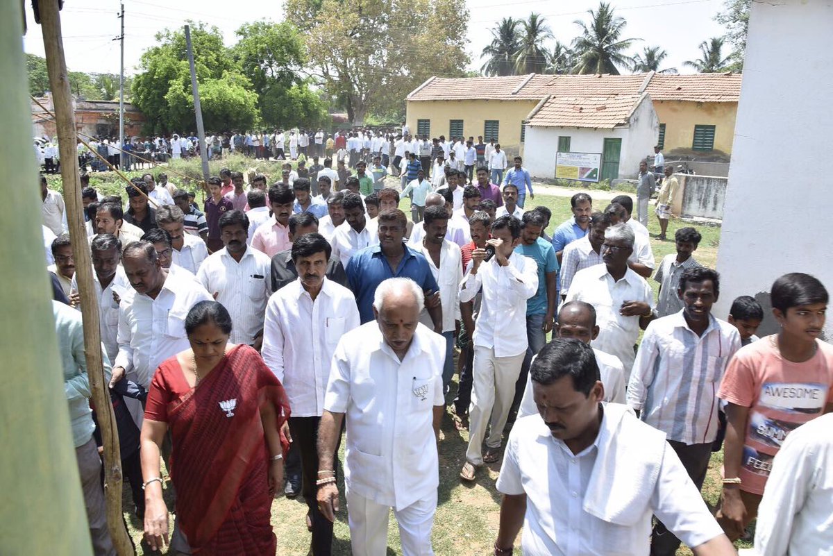 BSYBJP's tweet photo. Addressed an election rally for Sh.Srinivas Prasad at Devarasanahalli,Nanjangudu today.I am confident of BJP's victory in the byelection https://t.co/tID4MF5LiE