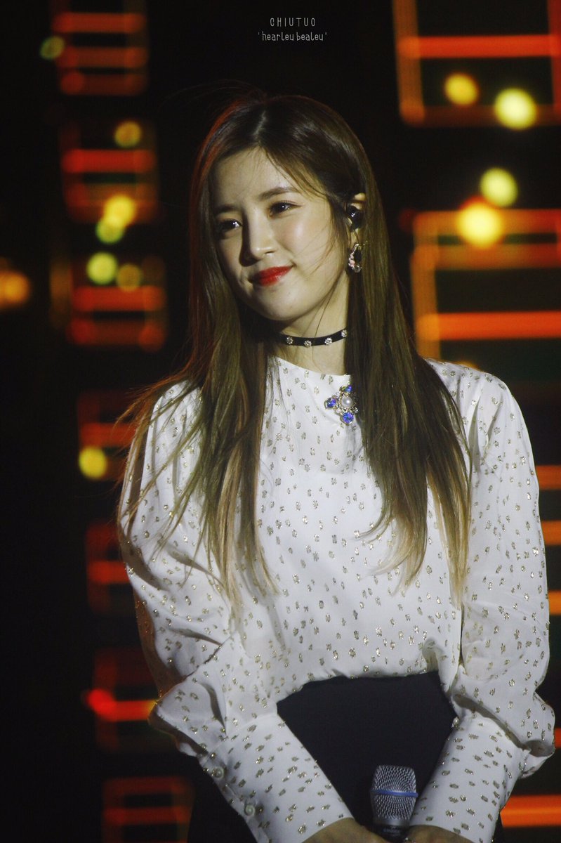 Chorong News On Twitter 170325 Chorong Apinkpcr Mbc K Plus Concert In Hanoi By Chiutuo 3 에이핑크 박초롱 초롱 Apink Do Not Edit Crop Logo Https T Co Wayafqr1eg