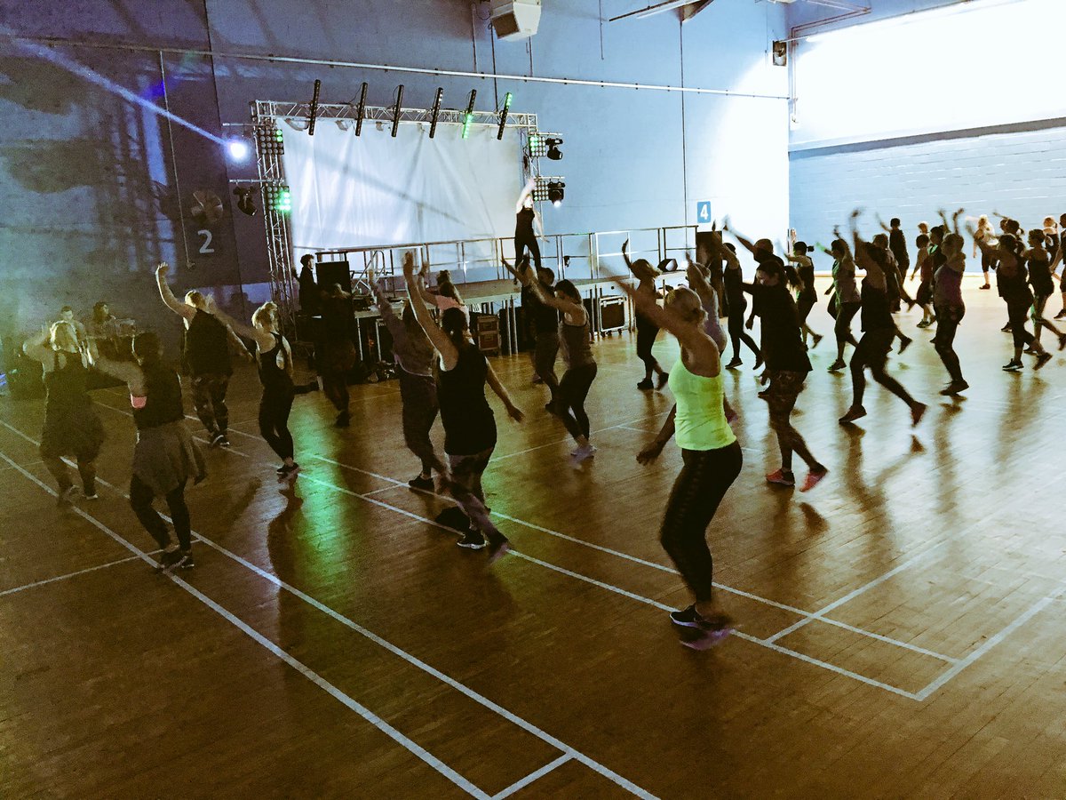 sound_hire's tweet photo. Good morning with @TheJungleBody & @ProjectMayhemNE #junglebody #fitness #ribby #2017 #pa #hire #rent #speakers #microphone #mixingdesk #fit https://t.co/2hZ7fiuJgM