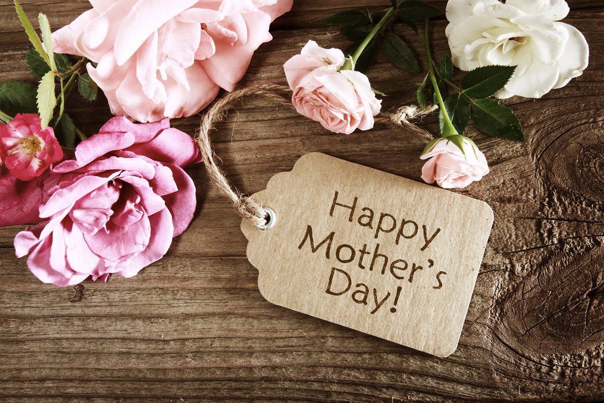MacPittodrie's tweet photo. Happy #MothersDay to all the amazing mums out there. 
Put your feet up and enjoy your day. https://t.co/oWlAjTKlbQ