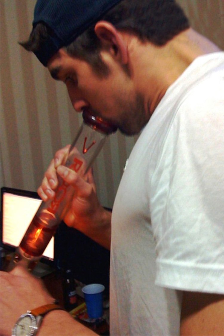 420's tweet image. bong rips