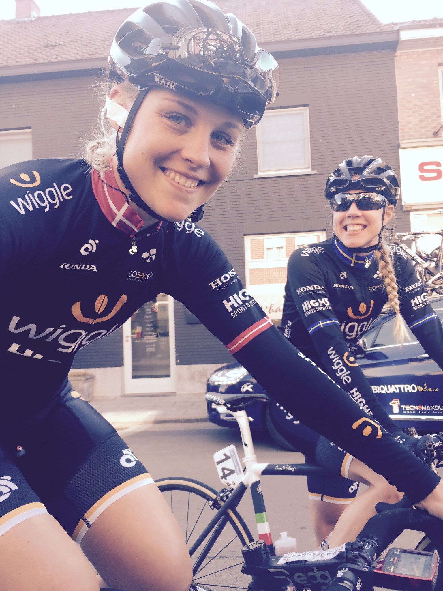 юли и милли