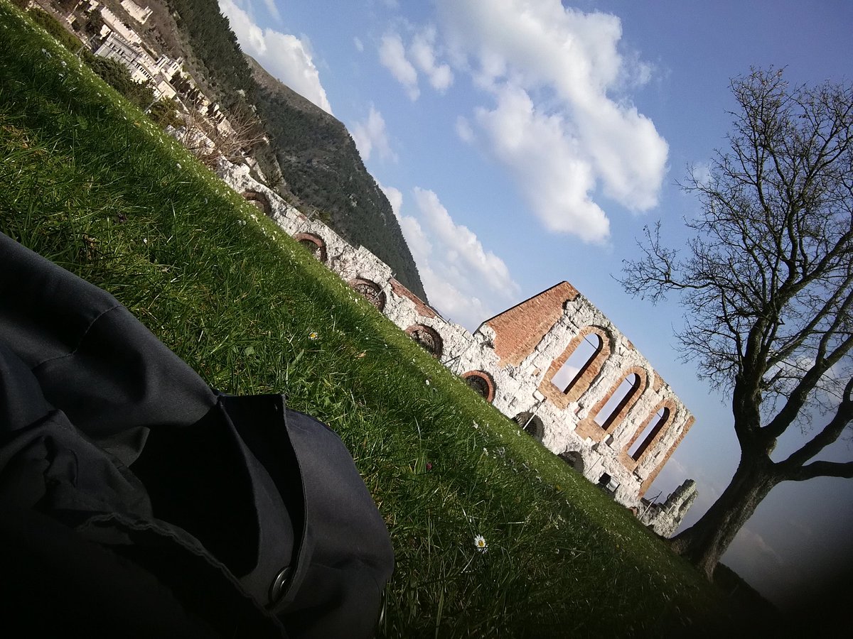 FraFio78's tweet photo. Relaxing time #park @VoceDelVerboPar @Discover_Dublin @DiscoverGubbio https://t.co/BTx8mRSX9R