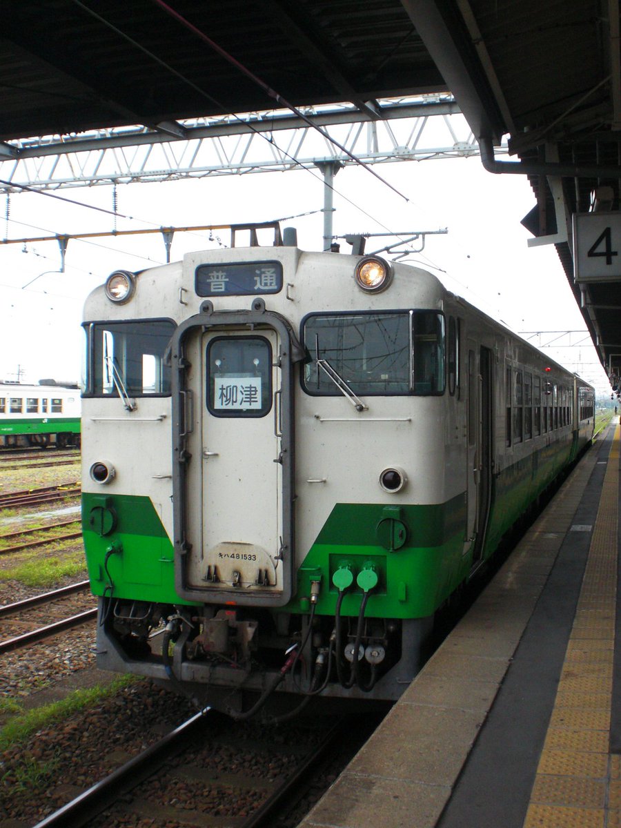 中央 特快 のんびり撮り鉄 サボ が サインボード 行先標 の電略という説があるけど それならこれも広い意味での サボ 付列車かなと 震災から再開直後の気仙沼線運用に入ったキハ48 1533 545 前面幕に 柳津 が無かったので 下り方の前面に印刷して